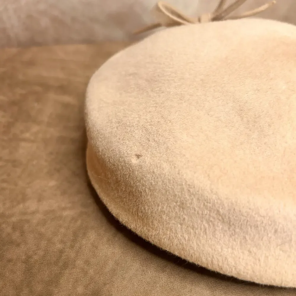 Vintage 40s Glamour Felts Tan Wool Round Pill Box Hat Beaded Bow Old Hollywood